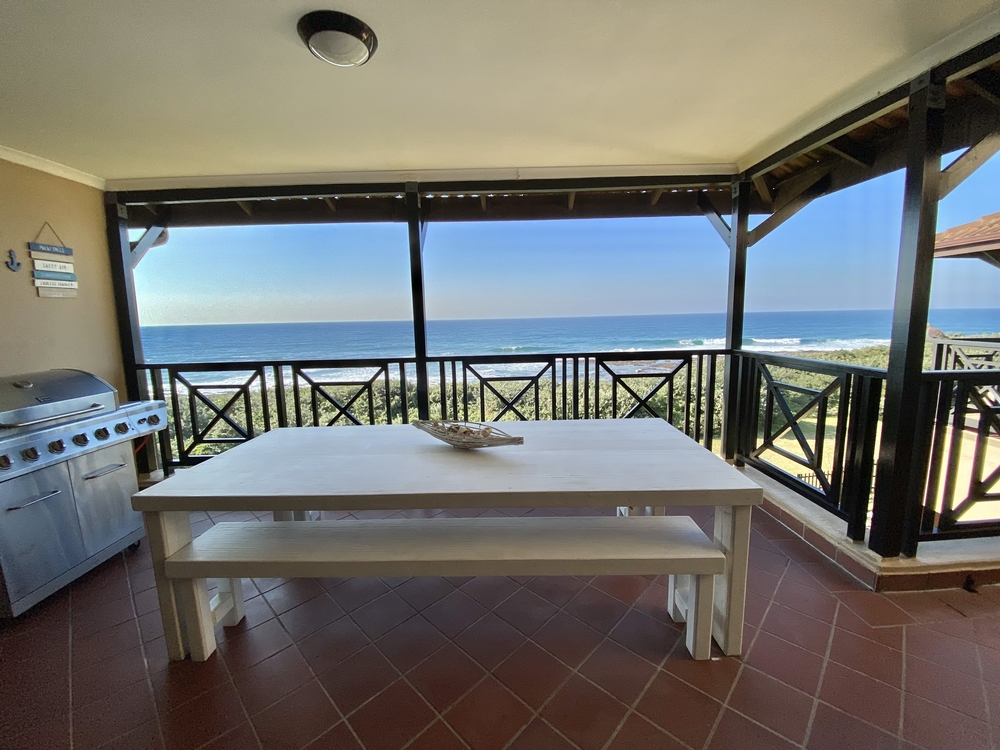 Bondi Beach 60: Bondi Beach 60
Spacious balcony with lovely sea-views